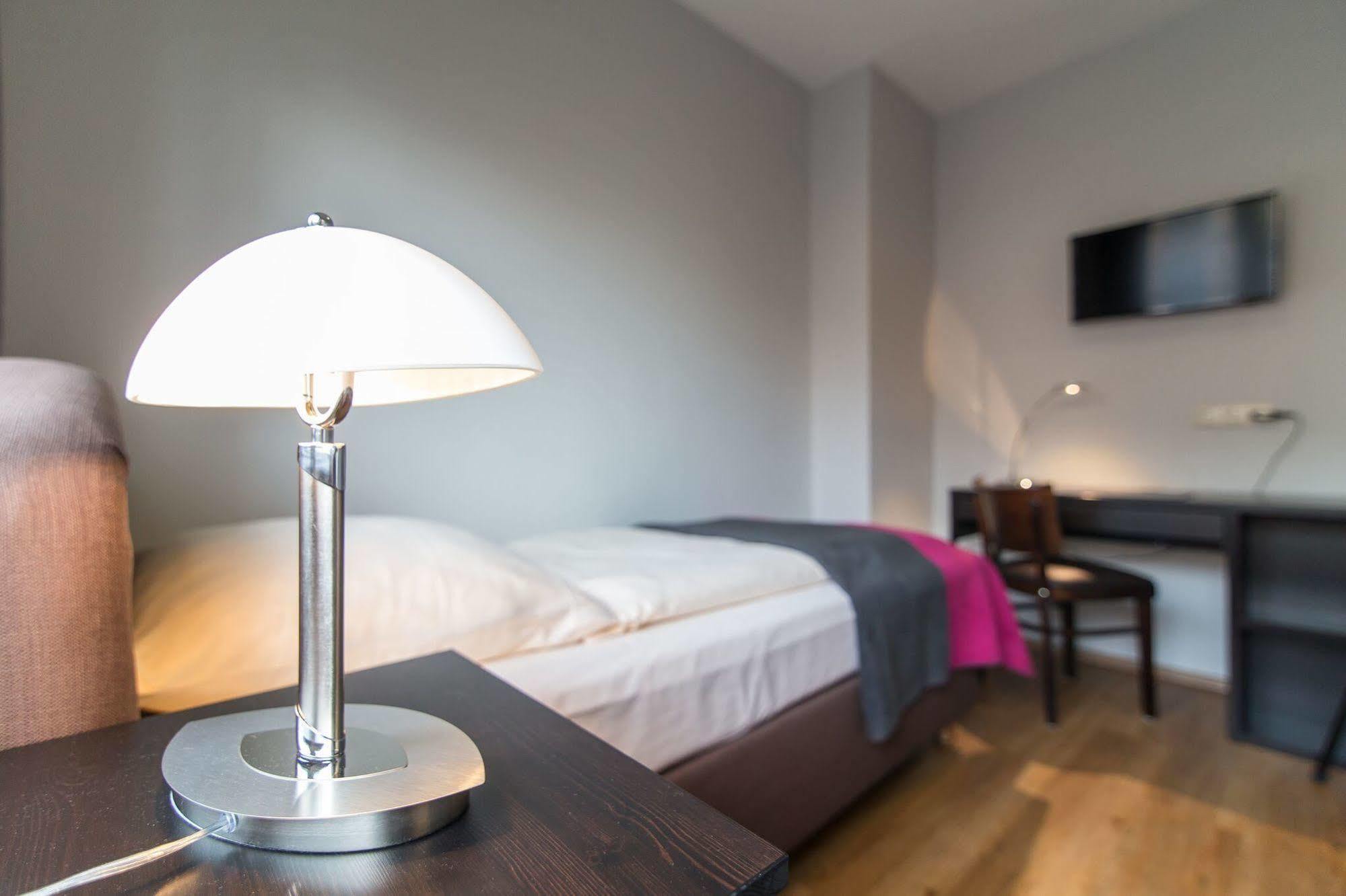 Hotel Klein Frankfurt Frankfurt am Main Ngoại thất bức ảnh